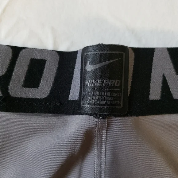 Juth/Toddler Pro Dri- Fit Tight Black/Silver Size M - Picture 4 of 10